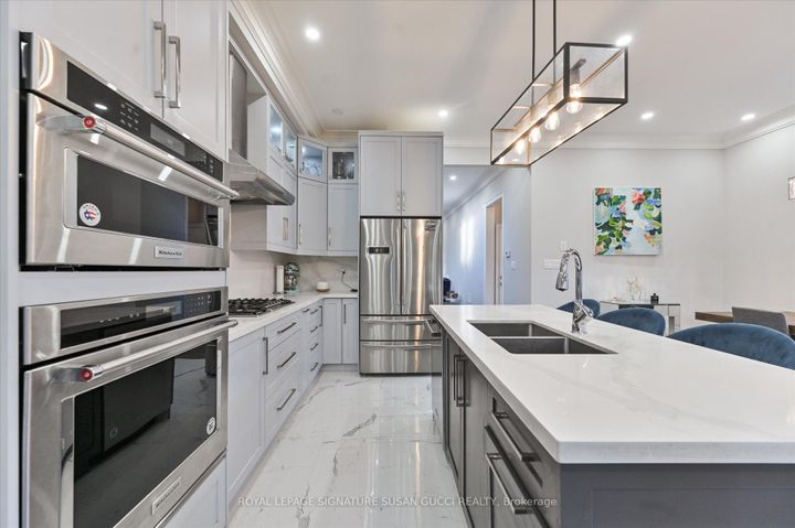 Photo 10 at 3 Holmstead Avenue, Parkview, Toronto