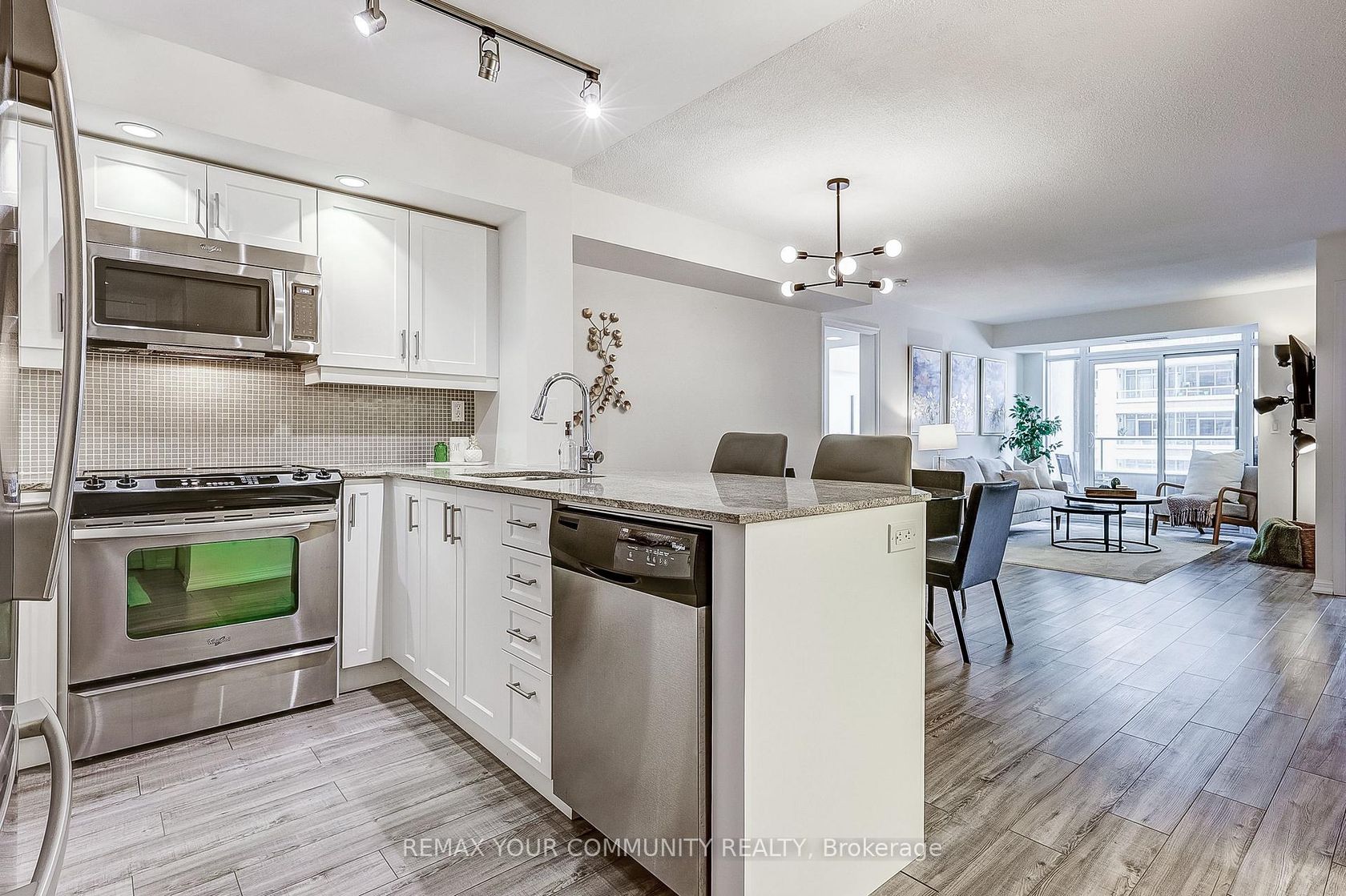 901 - 75 East Liberty Street, Niagara, Toronto photo number 2