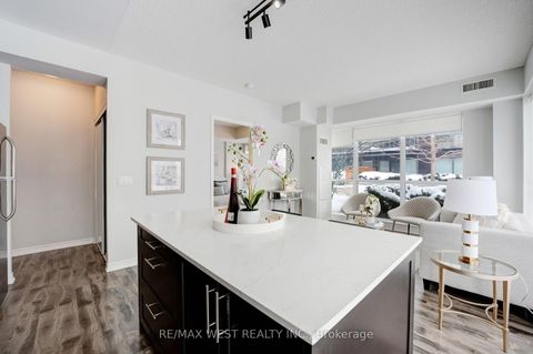 Photo 7 at 625 - 15 James Finlay Way, CFB, Toronto