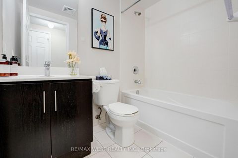 Photo 7 at 627 - 15 James Finlay Way, CFB, Toronto