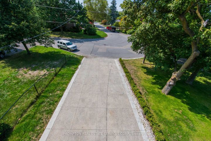 Photo 28 at 47 Wycliffe Crescent, Bayview Village, Toronto