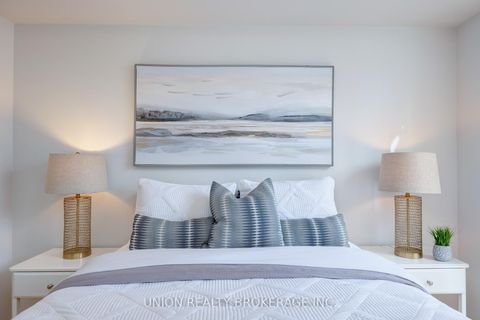 Photo 10 at 313 - 18 Stafford Street, Niagara, Toronto