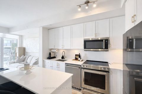 Photo 5 at 907 - 9000 Jane Street, Concord, Vaughan