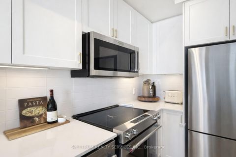 Photo 6 at 907 - 9000 Jane Street, Concord, Vaughan