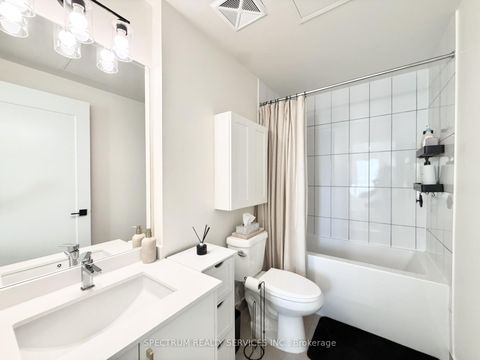 Photo 12 at 907 - 9000 Jane Street, Concord, Vaughan