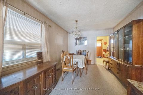 Photo 6 at 26 Larchmount Avenue, South Riverdale, Toronto