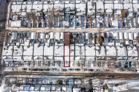 Photo 19 at 26 Larchmount Avenue, South Riverdale, Toronto