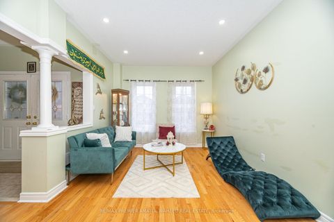 Photo 7 at 3 Imperial Crown Lane, Shore, Barrie