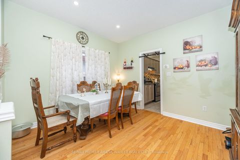 Photo 10 at 3 Imperial Crown Lane, Shore, Barrie