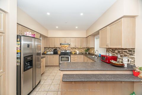 Photo 12 at 3 Imperial Crown Lane, Shore, Barrie