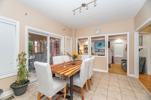 Photo 16 at 3 Imperial Crown Lane, Shore, Barrie