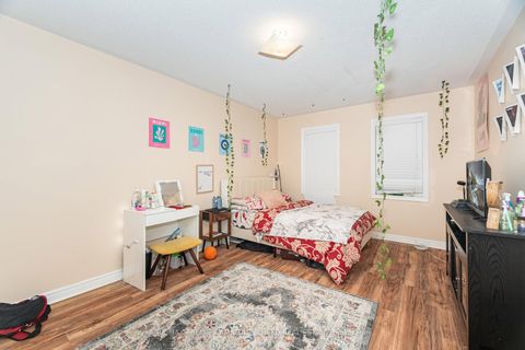 Photo 33 at 3 Imperial Crown Lane, Shore, Barrie