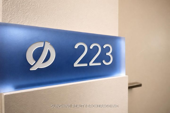 Photo 5 at 223 - 72 Esther Shiner Boulevard, Bayview Village, Toronto