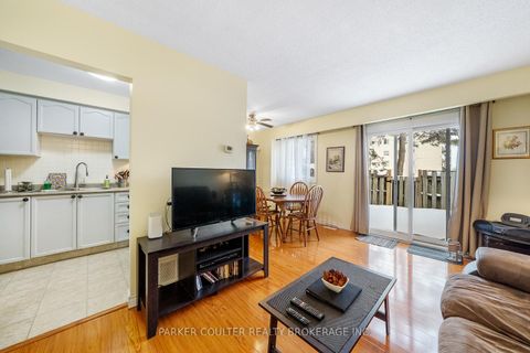Photo 4 at 4 - 261 Rose Street, Wellington, Barrie