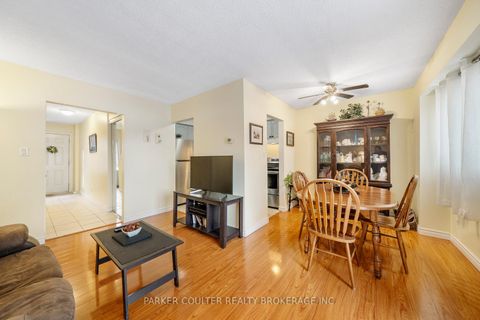 Photo 5 at 4 - 261 Rose Street, Wellington, Barrie