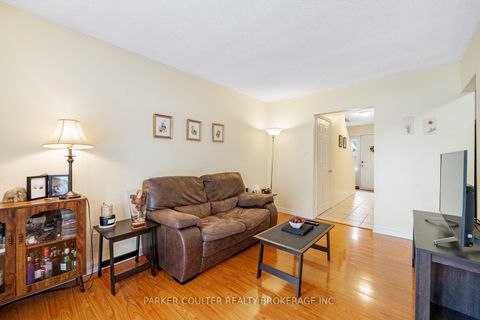 Photo 7 at 4 - 261 Rose Street, Wellington, Barrie