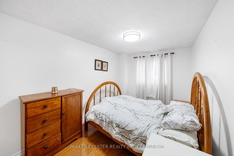 Photo 13 at 4 - 261 Rose Street, Wellington, Barrie