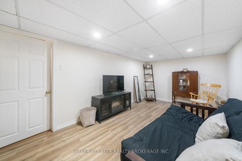 Photo 18 at 4 - 261 Rose Street, Wellington, Barrie