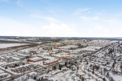 Photo 23 at 4 - 261 Rose Street, Wellington, Barrie