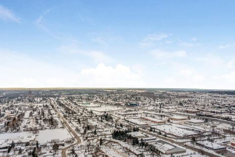 Photo 25 at 4 - 261 Rose Street, Wellington, Barrie