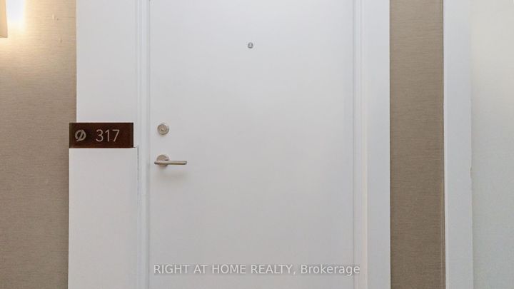 Photo 9 at 317 - 121 McMahon Drive, Bayview Village, Toronto
