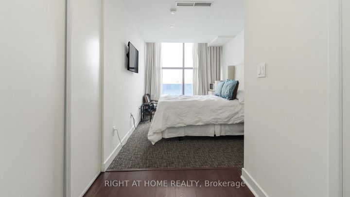 Photo 32 at 317 - 121 McMahon Drive, Bayview Village, Toronto