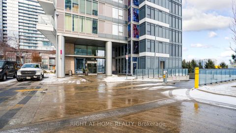 Photo 2 at 317 - 121 McMahon Drive, Bayview Village, Toronto