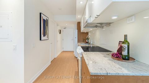 Photo 13 at 317 - 121 McMahon Drive, Bayview Village, Toronto