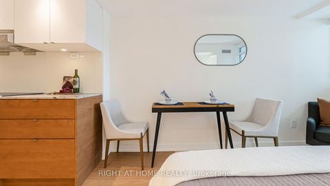 Photo 15 at 317 - 121 McMahon Drive, Bayview Village, Toronto