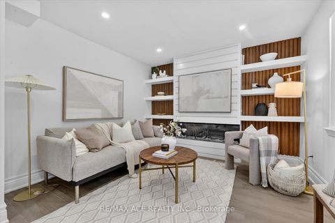 Photo 7 at 233 Oakridge Drive, Cliffcrest, Toronto