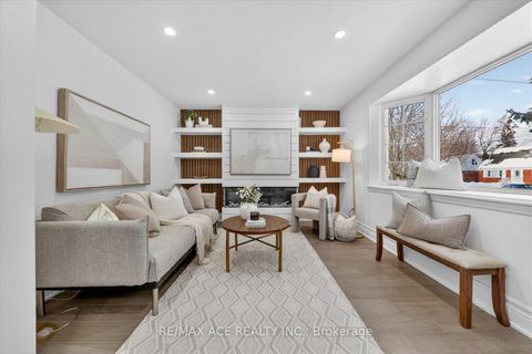 Photo 8 at 233 Oakridge Drive, Cliffcrest, Toronto