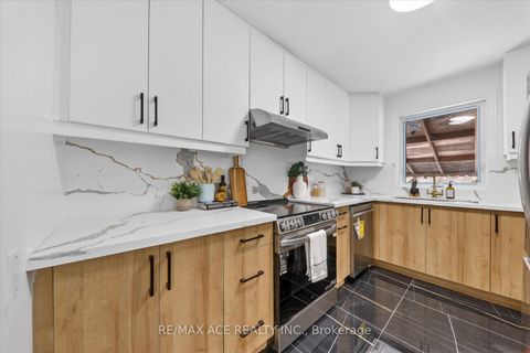 Photo 14 at 233 Oakridge Drive, Cliffcrest, Toronto