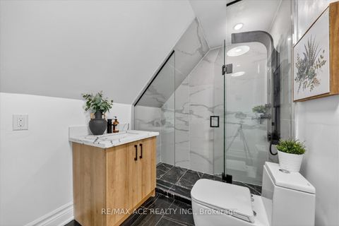 Photo 25 at 233 Oakridge Drive, Cliffcrest, Toronto