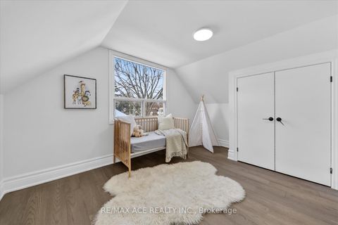 Photo 27 at 233 Oakridge Drive, Cliffcrest, Toronto