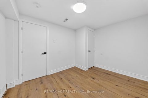 Photo 33 at 233 Oakridge Drive, Cliffcrest, Toronto