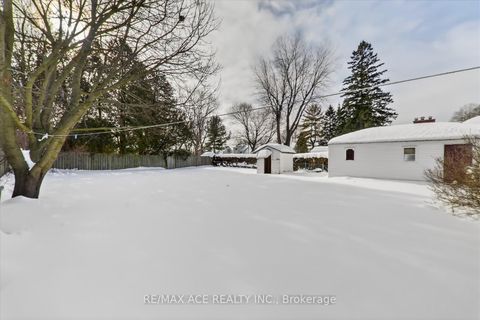 Photo 37 at 233 Oakridge Drive, Cliffcrest, Toronto