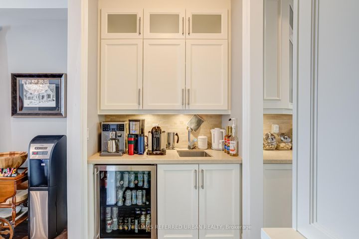 Photo 9 at 1487 Myron Drive, Lakeview, Mississauga