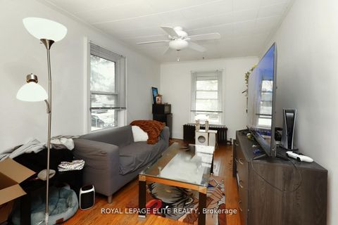 Photo 32 at 18-20 Reuben Street, Aurora Village, Aurora