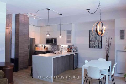 Photo 4 at 225 - 350 Wellington Street W, Waterfront Communities C1, Toronto