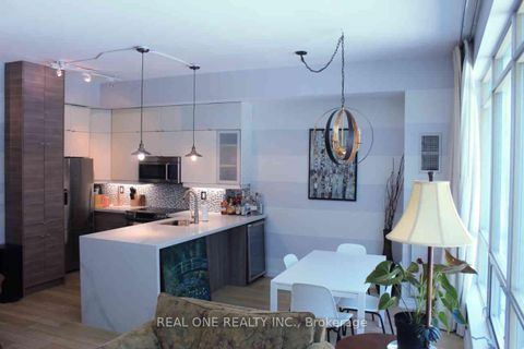 Photo 9 at 225 - 350 Wellington Street W, Waterfront Communities C1, Toronto