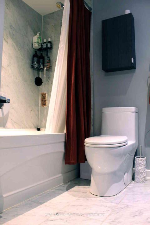 Photo 16 at 225 - 350 Wellington Street W, Waterfront Communities C1, Toronto