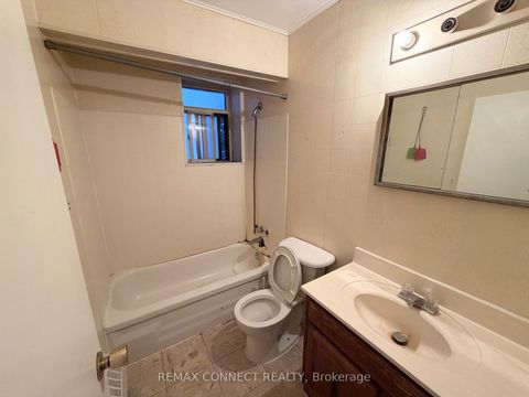 Photo 11 at 206 - 825 Kennedy Road, Ionview, Toronto