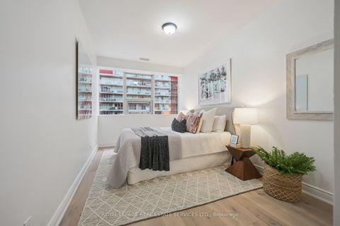 Photo 14 at 904 - 393 King Street W, Waterfront Communities C1, Toronto
