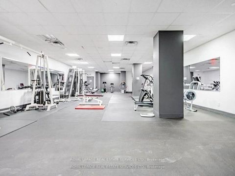 Photo 17 at 904 - 393 King Street W, Waterfront Communities C1, Toronto