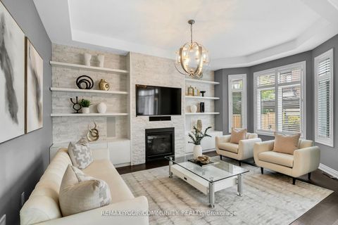 Photo 15 at 8 King Boulevard, King City, King