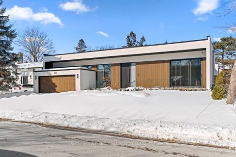 Photo 2 at 82 Donhill Crescent, Kleinburg, Vaughan