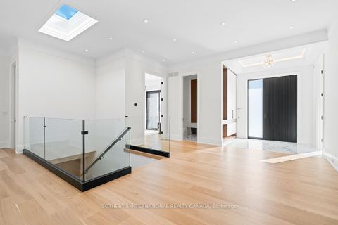 Photo 5 at 82 Donhill Crescent, Kleinburg, Vaughan