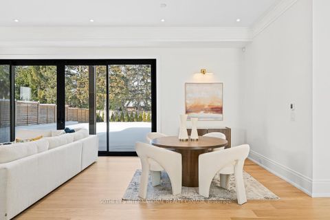 Photo 11 at 82 Donhill Crescent, Kleinburg, Vaughan