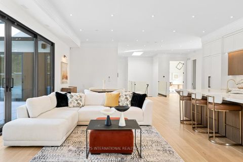 Photo 13 at 82 Donhill Crescent, Kleinburg, Vaughan