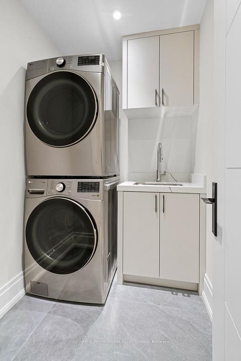 Photo 37 at 82 Donhill Crescent, Kleinburg, Vaughan